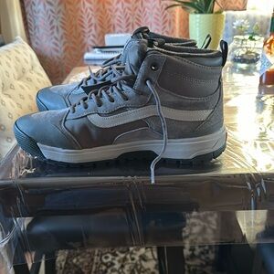 Vans Ultrarange Exo, Grey, Men’s 9.5/Women’s 11.0